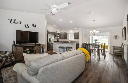 Leesburg House | Panorama Haven – Golf, Hot Tub & Pure Relaxation!