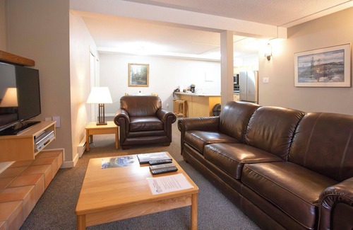 East Kootenay Resort | Panorama Vacation Retreat at Horsethief Lodge