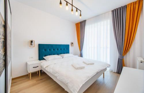 Oradea Apartment | Panorama Views - Spacious Central Apartment