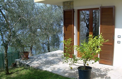 Brenzone sul Garda Apartment | PANORAMIC APARTMENT IN QUIET AREA