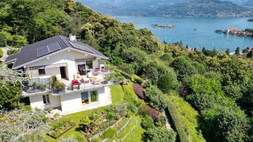Carciano Villa | Panoramic Design Villa on Lake Maggiore! Villa Sfarzoso