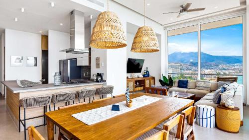 Las Glorias Apartment | Panoramic Hot Tub Oceanview Luxury 4BR Penthouse