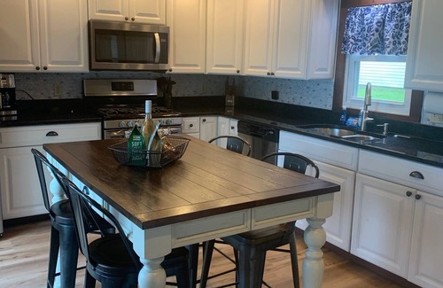 Penn Yan House | Panoramic Keuka Lake Views And Breathtaking Sunsets! Save Aug 16-23