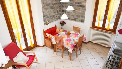 Casasco d'Intelvi Apartment | Panoramic lake view home's Giulia
