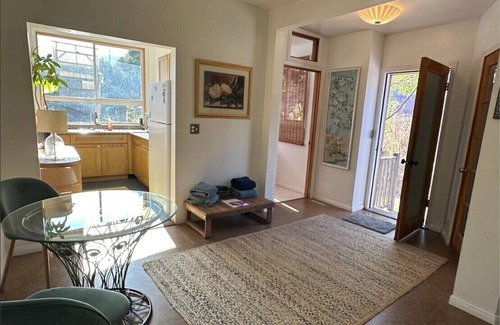 Topanga House | Panoramic Loft with Deck, Private Trails and Creek