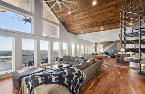 Wolf Laurel House | Panoramic Mtn Views HotTub Fire Pit Near Asheville
