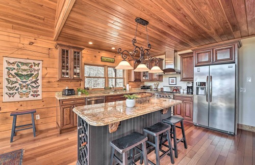 Waynesville Cabin | Panoramic Mtn Views: Luxe Smoky Mountain Cabin!