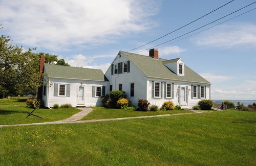 Mid-Coast and Islands House | Panoramic ocean views from sunrise to sunset!