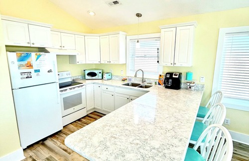 Sea Retreat House | Panoramic Ocean Views in this Updated Vintage Beach Box Right on the Beach!