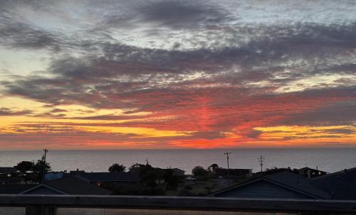 Sereno del Mar House | Panoramic Ocean Views With 3 King Beds, 2 Units, Firepit And Fireplace!