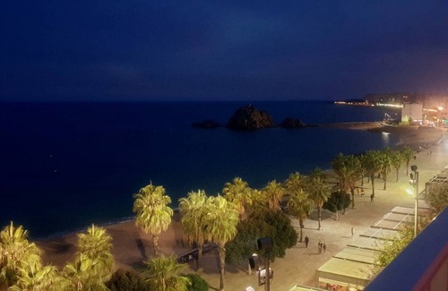 Blanes Condo | Panoramic Penthouse, 1st line beach