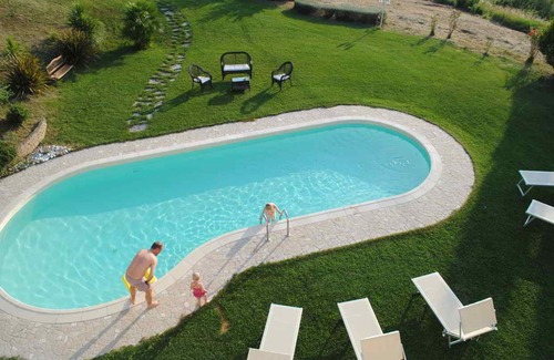 Montelabbate Villa | Panoramic portion of villa, swimming pool, hills, sea, free wifi