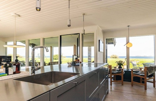 Ærø Municipality House | Panoramic Retreat in Borgnaes - By Traum Ferienwohnungen