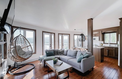 Baie-St-Paul House | Panoramic River Views, Spa, Near Ski Trails