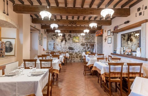 Caprese Michelangelo House | Panoramic stone apartment with swimming pool