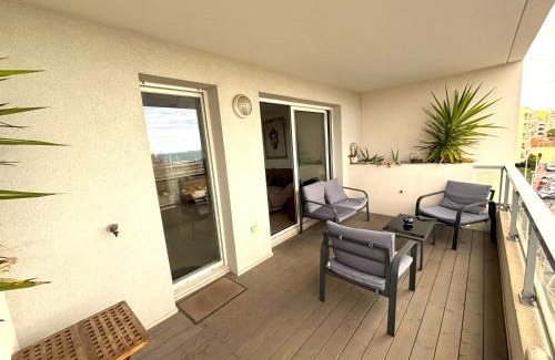 La Bocca Apartment | Panoramic view near Mediterranean sea still available in August