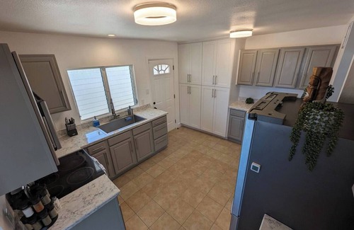 Waianae House | Panoramic ViewHouse Only 2-Min Drive To Beach!