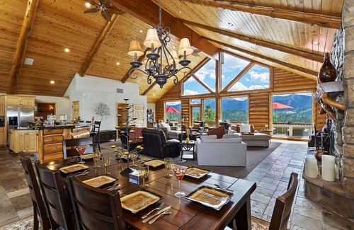 Castle Glen Estates House | Panoramic views, Lake and Mountains. Hot tub, Playground, Firepit, Game room.