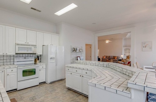 Chapin House | Panoramic views on Lake Murray at Pat’s Point