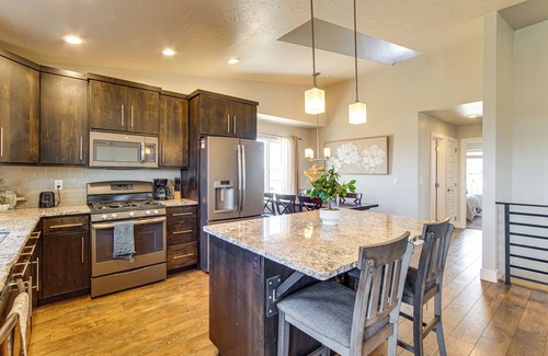 Cedar City House | Panoramic Views: Spacious Home in Cedar City!