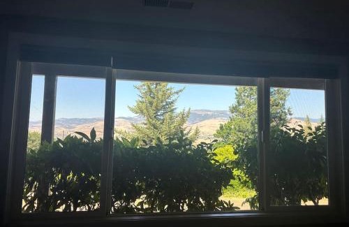 Ashland Apartment | Panoramic Views