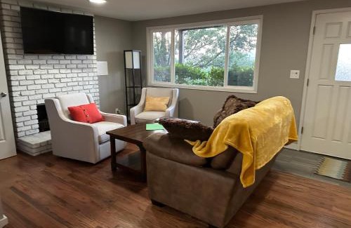Ashland Apartment | Panoramic Views