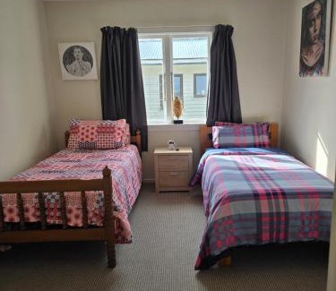 New Plymouth House | Papa's place