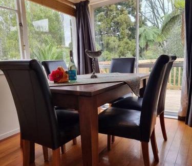 New Plymouth House | Papa's place