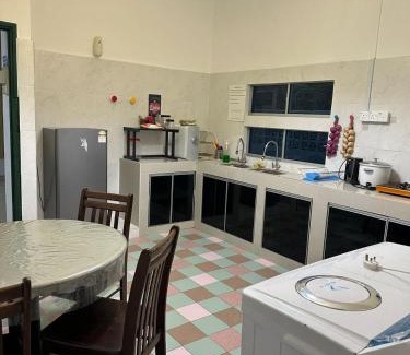 Kampung Cherong Baru House | Papa Villa Homestay KT