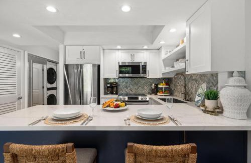 Honokowai House | Papakea J106 · PK J106 Remodeled Condo w Ocean Views Pool AC