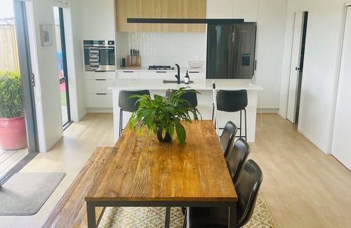 Papamoa Beach House | Papamoa Bliss: A Luxury Escape