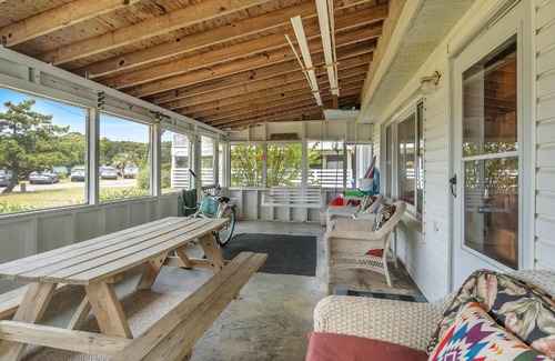 Yaupon Beach House | Papas Place by Oak Island Accommodations