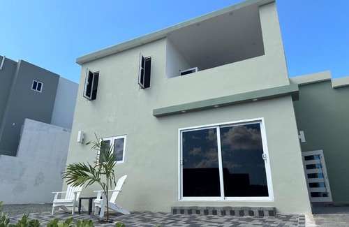 Grote Berg House | Papaya Resort Curaçao - Modern house with a beautiful view and fresh breeze