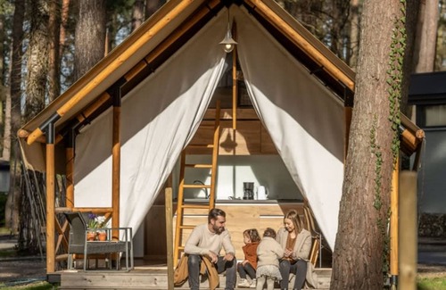 Zutendaal House | Papendaal lodge 6 Glampingtent by Interhome