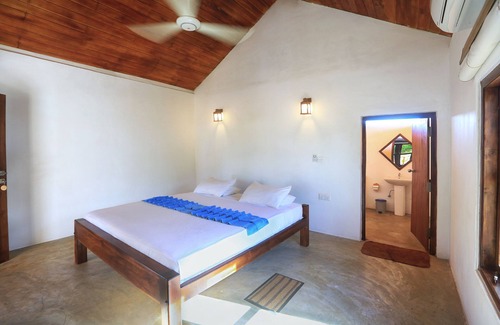Pottuvil Hotel | Paper Moon Kudils
