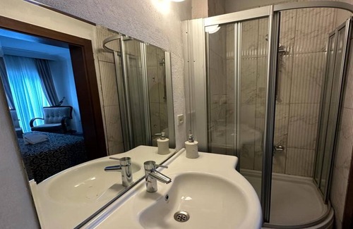 Limonlu Hotel | Paperon Hotel