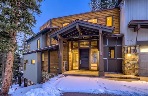 Copper Mountain House | Parade of Homes triple award winning estate, short WALK TO SLOPES, sprawling modern luxury!