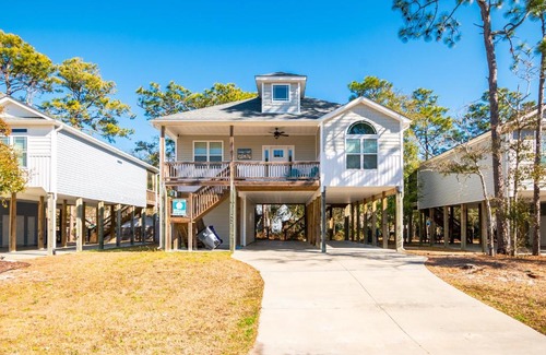Tranquil Harbour House | Parade Rest by Oak Island Accommodations