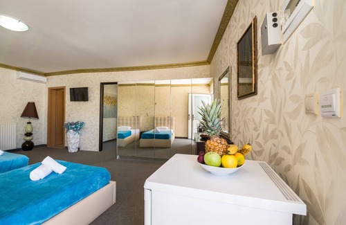 Stavros Hotel | Paradice Hotel Luxury Suites