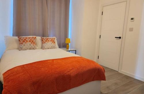 Kidlington Apartment | Paradigm Court, Modern 3-Bedroom Flat 1, Oxford