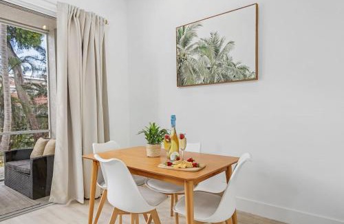 Iona House | Paradise at Hidden Palms Cove