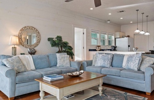 Port Bolivar House | Paradise | Beachfront | Firepit | Couples Retreat