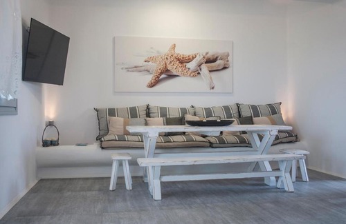 Logaras Apartment | Paradise Blue 4