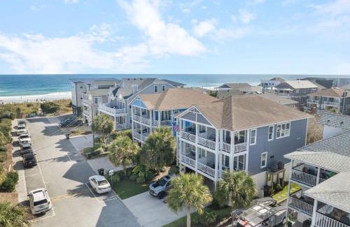 Wrightsville Beach House | Paradise by the Pier Carolina Getaway