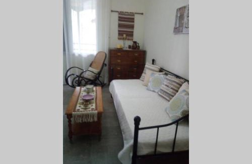 Nea Iraklitsa House | Paradise edge near the sea