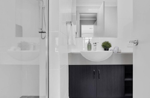 Paradise House | Paradise Family Home, Close to CBD & Amenities