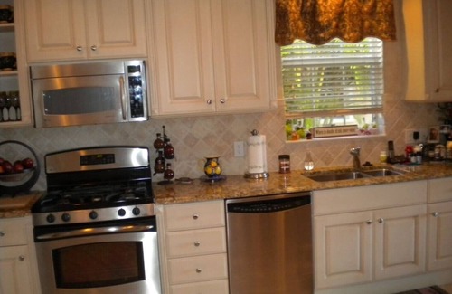 Naples House | PARADISE FOUND! AVAILABILITY BEGINNING APRIL 2025.