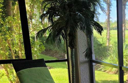 Naples House | PARADISE FOUND! AVAILABILITY BEGINNING APRIL 2025.