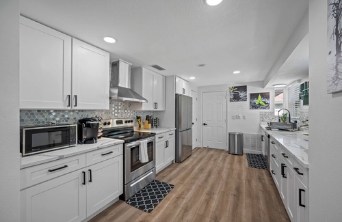 Bradenton House | Paradise Haven- Amazing 4BR Oasis With Pool