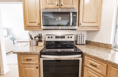 Palm River Estates House | Paradise in the Sun! Updated 3BR home w/Pool & Grill - Family Friendly!